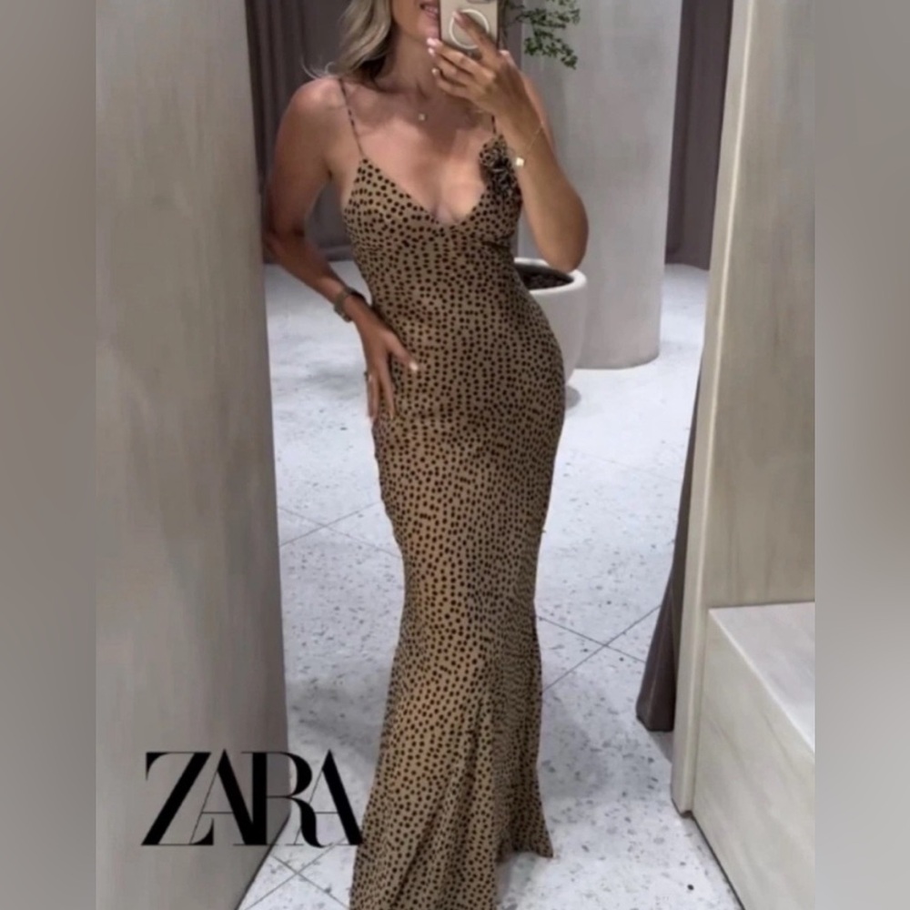 NWT Zara blogger fav FLORAL POLKA DOT dress
Light Brown 3675/535 - Picture 2 of 12
